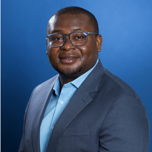 Akinwumi  Akintoye