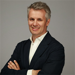 Dr. Timothe Menard