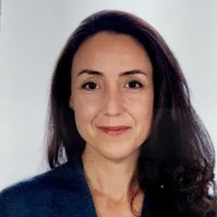 Laura Oliveira
